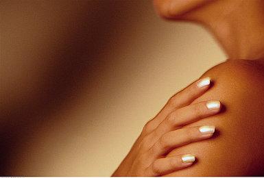 个头小了一圈！PS5 Slim和PS5大小对比视频